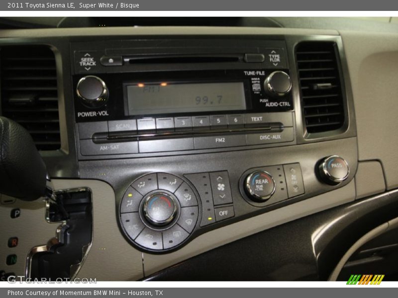Super White / Bisque 2011 Toyota Sienna LE