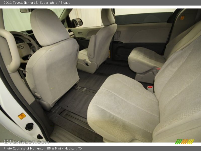 Super White / Bisque 2011 Toyota Sienna LE