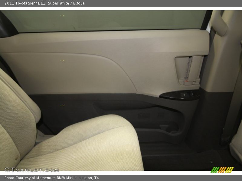 Super White / Bisque 2011 Toyota Sienna LE