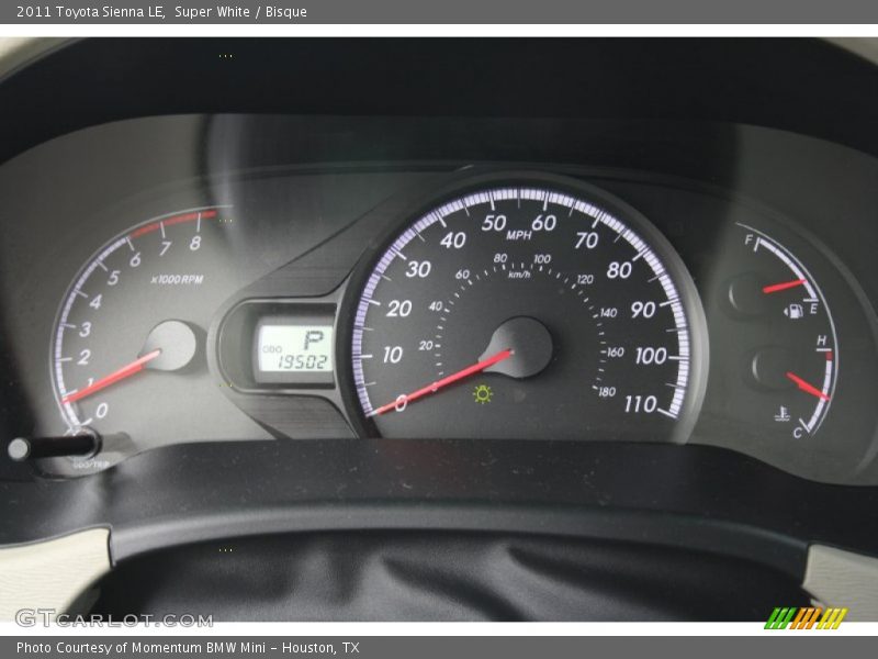 Super White / Bisque 2011 Toyota Sienna LE
