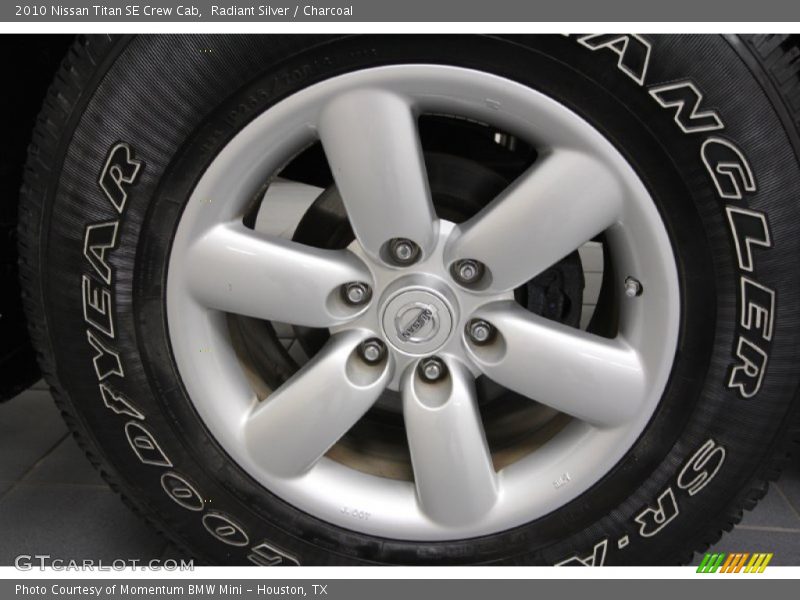 Radiant Silver / Charcoal 2010 Nissan Titan SE Crew Cab