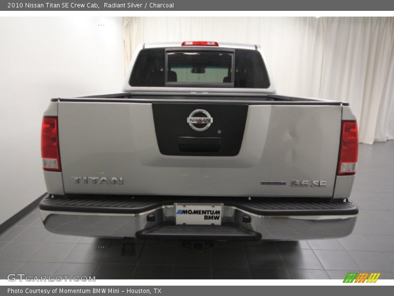 Radiant Silver / Charcoal 2010 Nissan Titan SE Crew Cab
