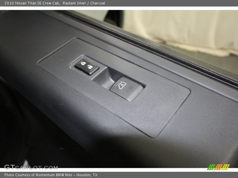 Radiant Silver / Charcoal 2010 Nissan Titan SE Crew Cab