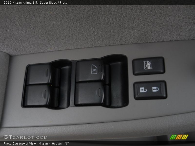 Super Black / Frost 2010 Nissan Altima 2.5