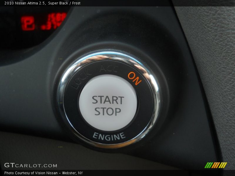 Super Black / Frost 2010 Nissan Altima 2.5