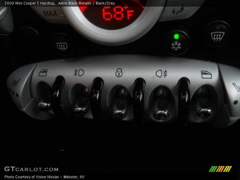 Astro Black Metallic / Black/Grey 2009 Mini Cooper S Hardtop