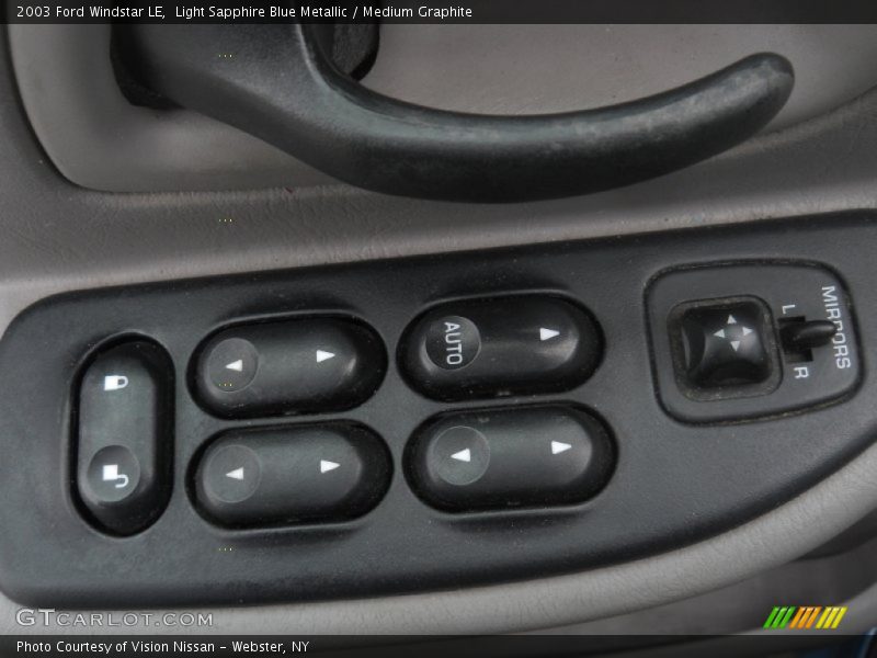 Light Sapphire Blue Metallic / Medium Graphite 2003 Ford Windstar LE