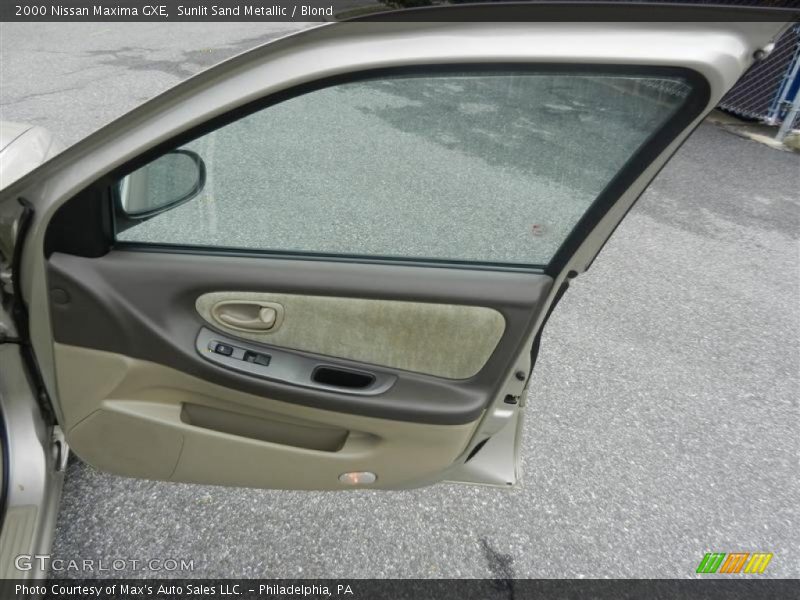 Sunlit Sand Metallic / Blond 2000 Nissan Maxima GXE