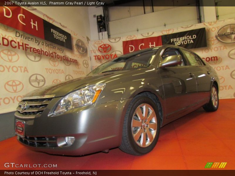 Phantom Gray Pearl / Light Gray 2007 Toyota Avalon XLS