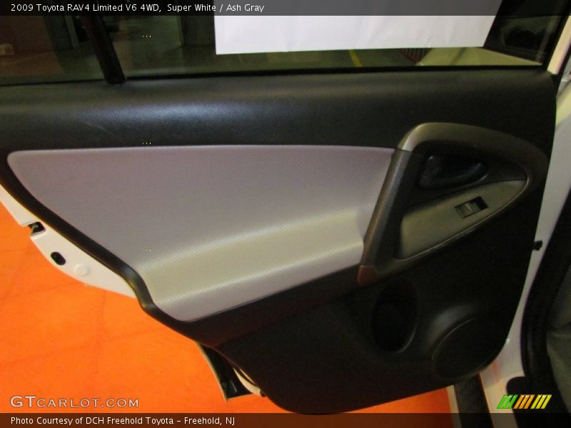 Super White / Ash Gray 2009 Toyota RAV4 Limited V6 4WD