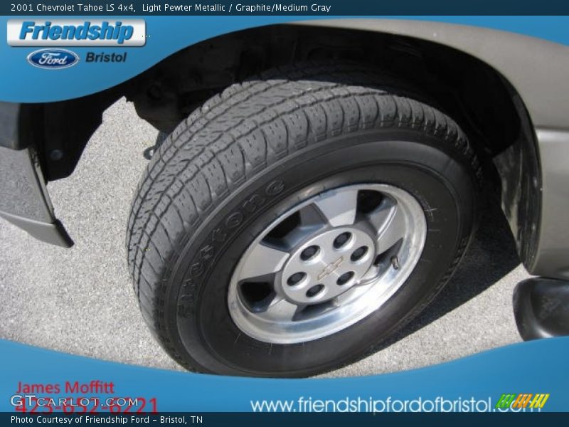 Light Pewter Metallic / Graphite/Medium Gray 2001 Chevrolet Tahoe LS 4x4