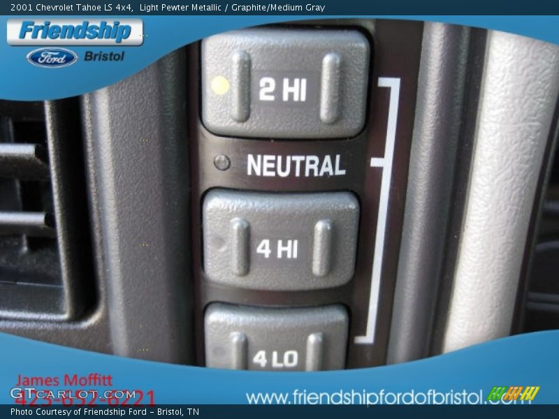 Light Pewter Metallic / Graphite/Medium Gray 2001 Chevrolet Tahoe LS 4x4