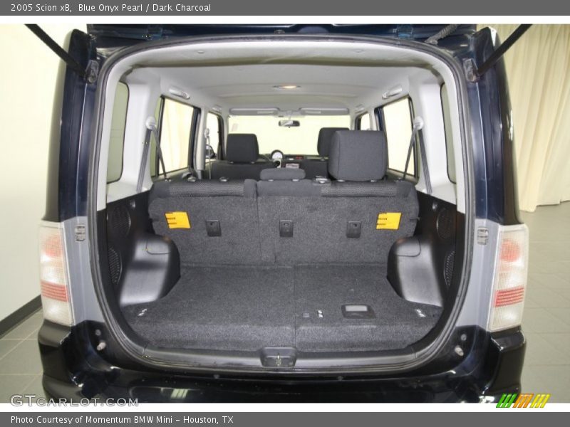  2005 xB  Trunk