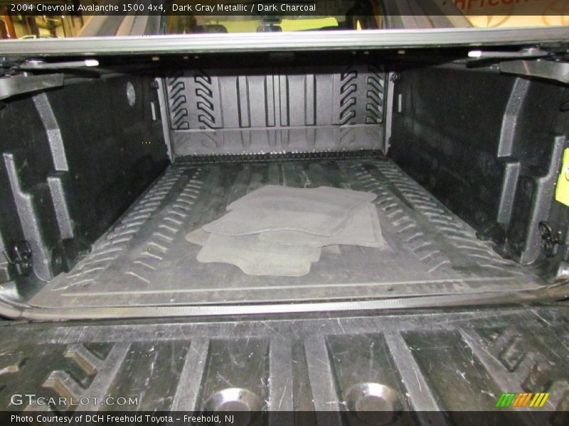 Dark Gray Metallic / Dark Charcoal 2004 Chevrolet Avalanche 1500 4x4