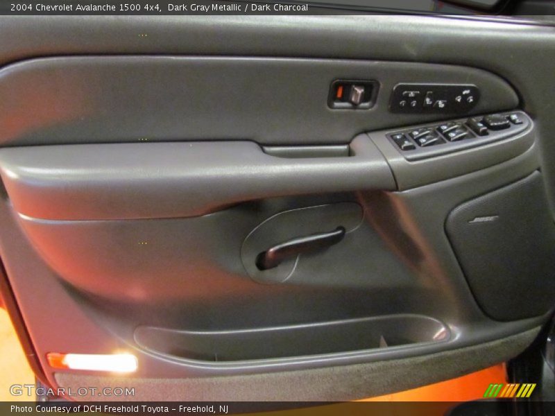 Dark Gray Metallic / Dark Charcoal 2004 Chevrolet Avalanche 1500 4x4