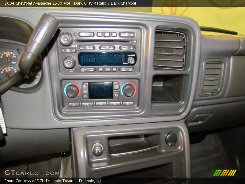 Dark Gray Metallic / Dark Charcoal 2004 Chevrolet Avalanche 1500 4x4