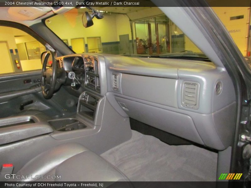 Dark Gray Metallic / Dark Charcoal 2004 Chevrolet Avalanche 1500 4x4