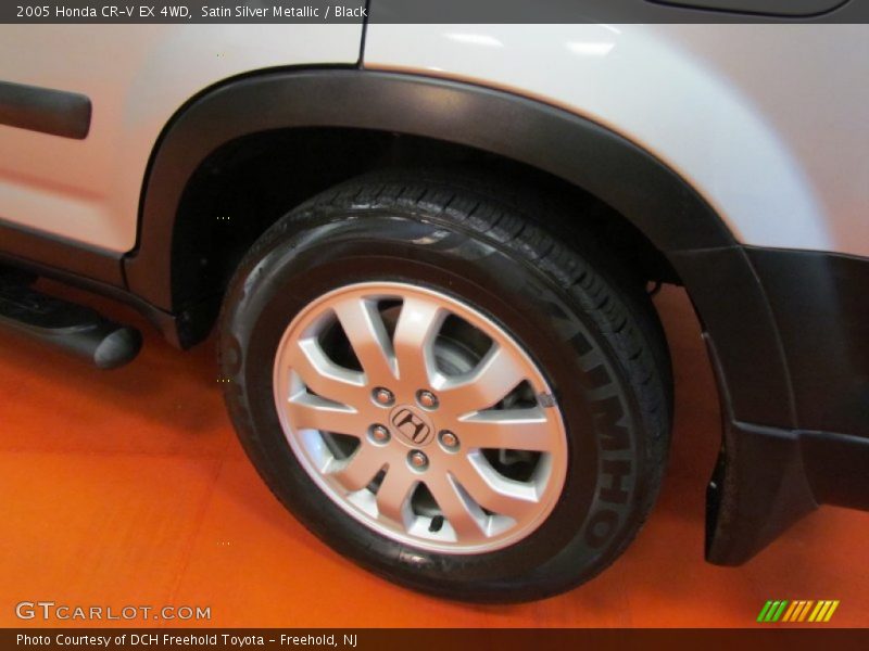 Satin Silver Metallic / Black 2005 Honda CR-V EX 4WD