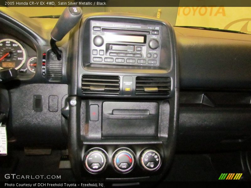 Satin Silver Metallic / Black 2005 Honda CR-V EX 4WD
