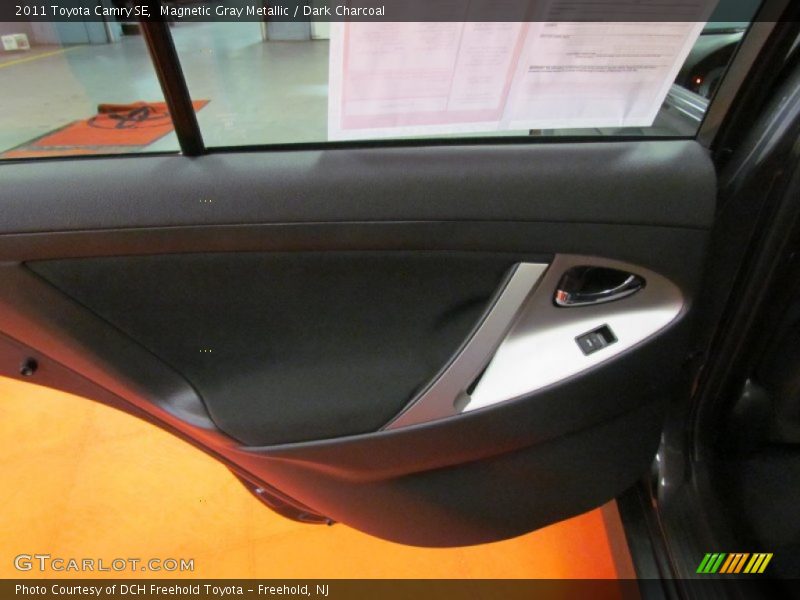 Magnetic Gray Metallic / Dark Charcoal 2011 Toyota Camry SE