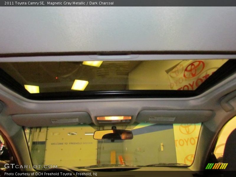 Magnetic Gray Metallic / Dark Charcoal 2011 Toyota Camry SE