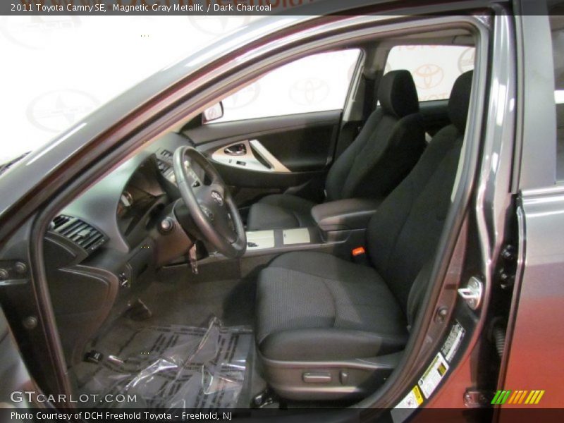 Magnetic Gray Metallic / Dark Charcoal 2011 Toyota Camry SE