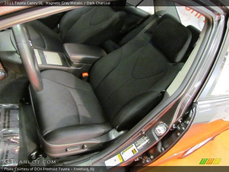 Magnetic Gray Metallic / Dark Charcoal 2011 Toyota Camry SE