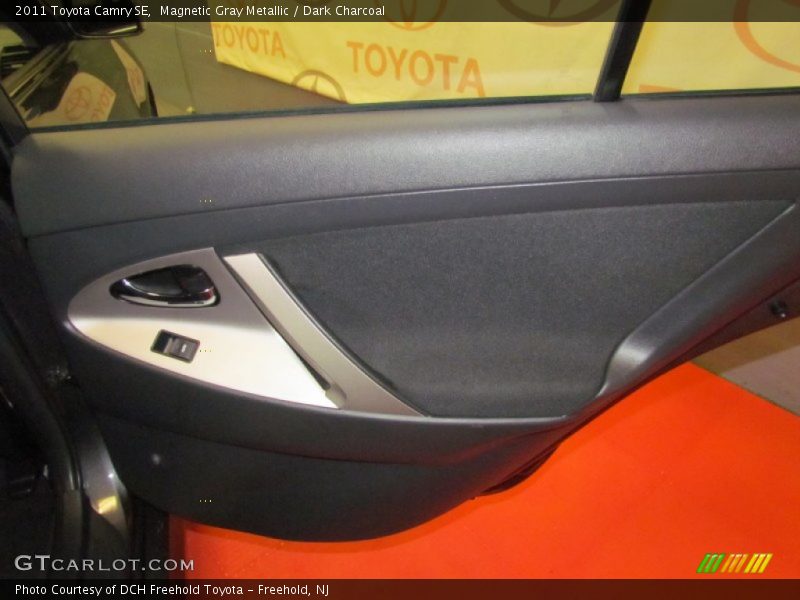 Magnetic Gray Metallic / Dark Charcoal 2011 Toyota Camry SE
