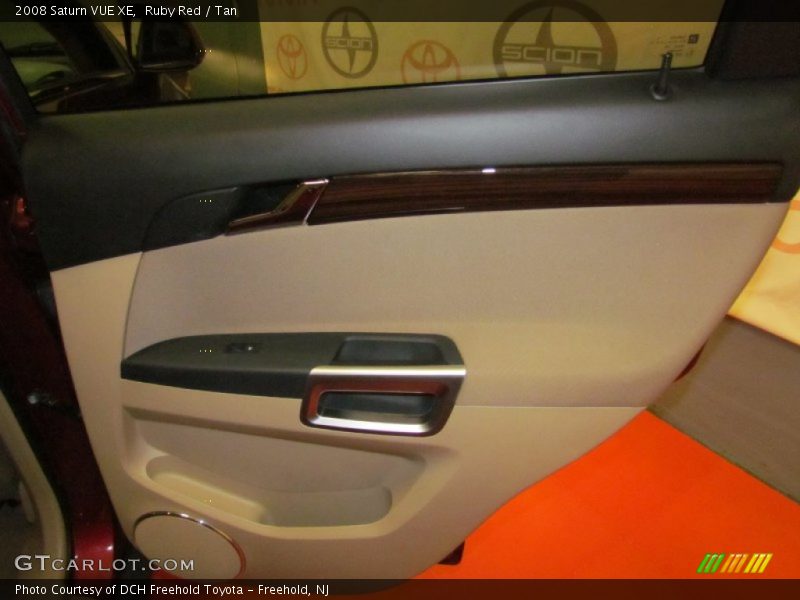 Ruby Red / Tan 2008 Saturn VUE XE