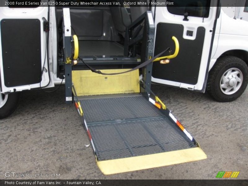 Wheelchair Lift - 2008 Ford E Series Van E250 Super Duty Wheechair Access Van