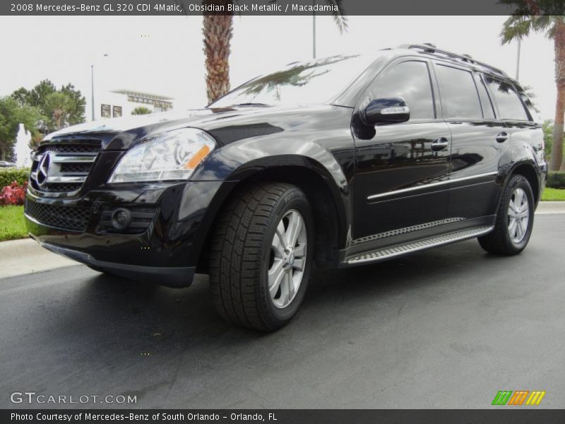 Front 3/4 View of 2008 GL 320 CDI 4Matic