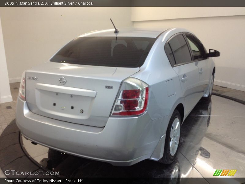 Brilliant Silver / Charcoal 2009 Nissan Sentra 2.0