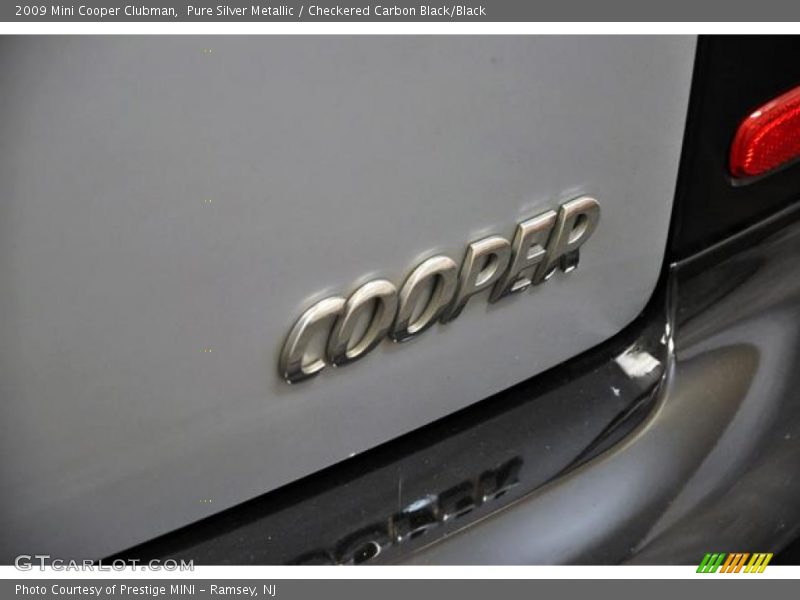Pure Silver Metallic / Checkered Carbon Black/Black 2009 Mini Cooper Clubman