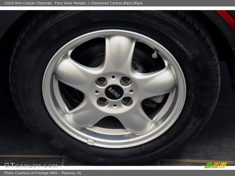 Pure Silver Metallic / Checkered Carbon Black/Black 2009 Mini Cooper Clubman