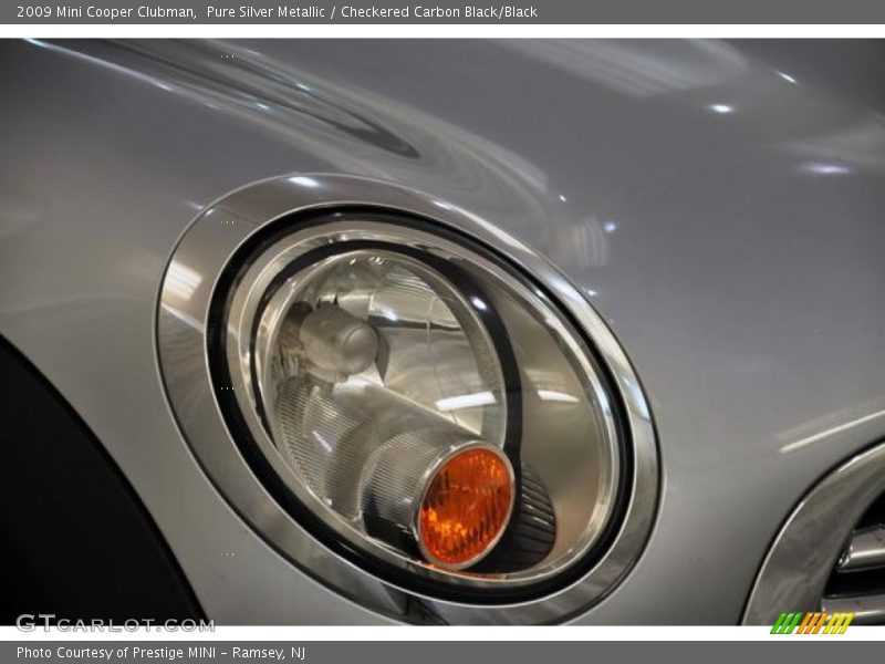 Pure Silver Metallic / Checkered Carbon Black/Black 2009 Mini Cooper Clubman