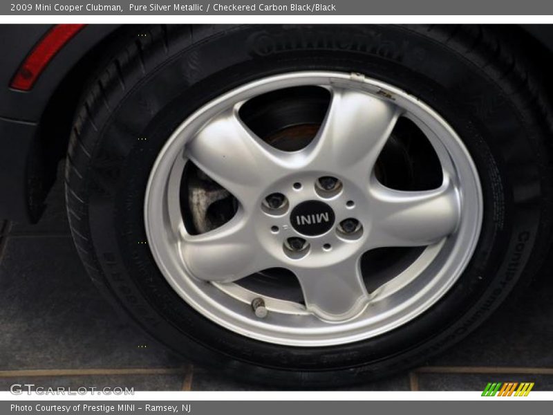 Pure Silver Metallic / Checkered Carbon Black/Black 2009 Mini Cooper Clubman