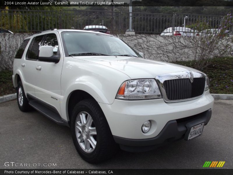 Ceramic White Tri Coat / Light Parchment 2004 Lincoln Aviator Luxury