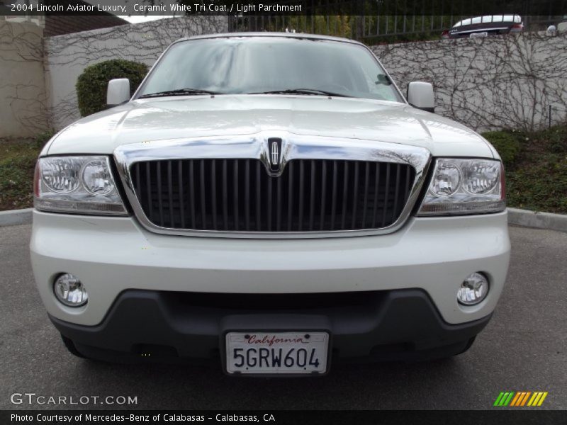 Ceramic White Tri Coat / Light Parchment 2004 Lincoln Aviator Luxury