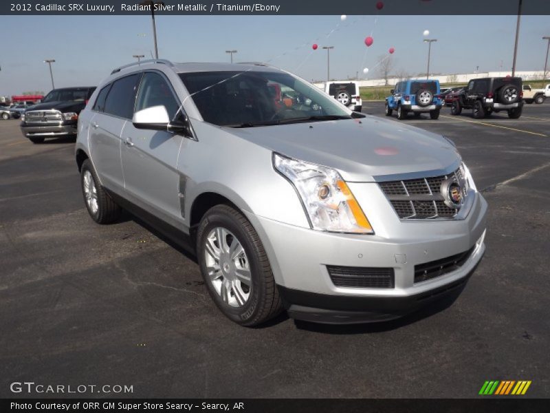 Front 3/4 View of 2012 SRX Luxury