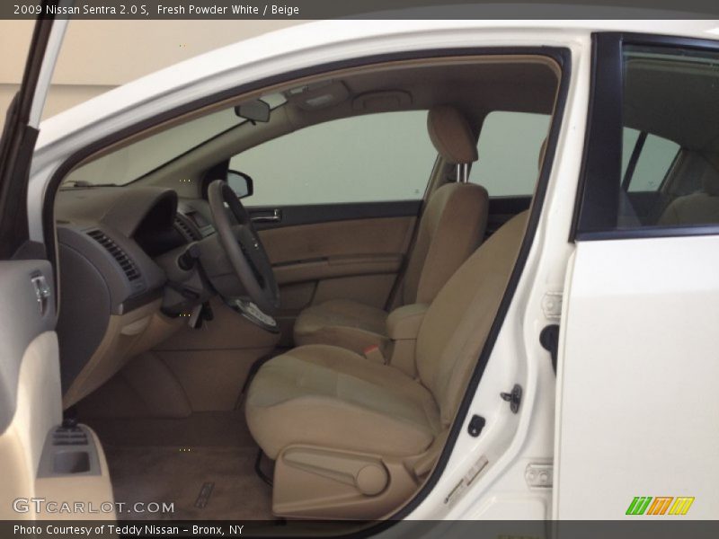 Fresh Powder White / Beige 2009 Nissan Sentra 2.0 S