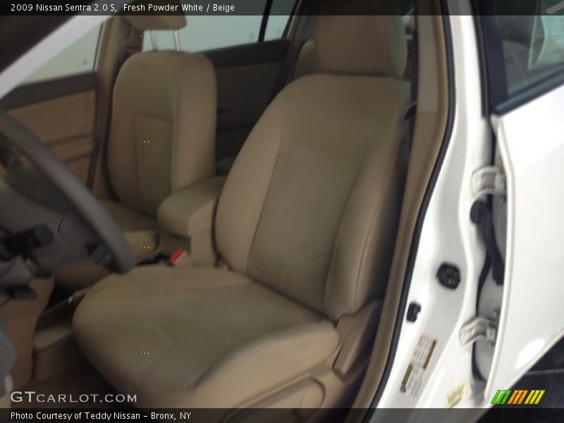 Fresh Powder White / Beige 2009 Nissan Sentra 2.0 S
