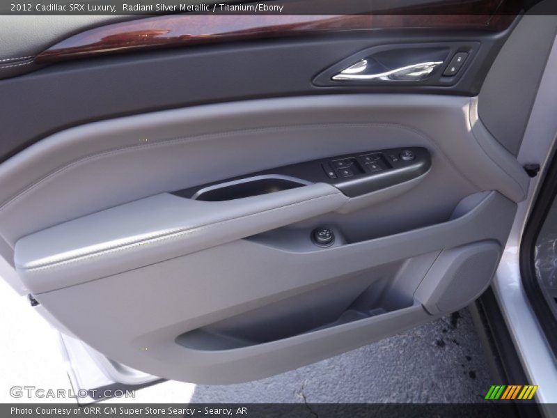 Radiant Silver Metallic / Titanium/Ebony 2012 Cadillac SRX Luxury