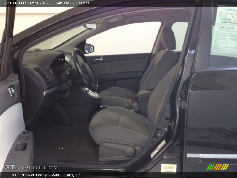 Super Black / Charcoal 2010 Nissan Sentra 2.0 S