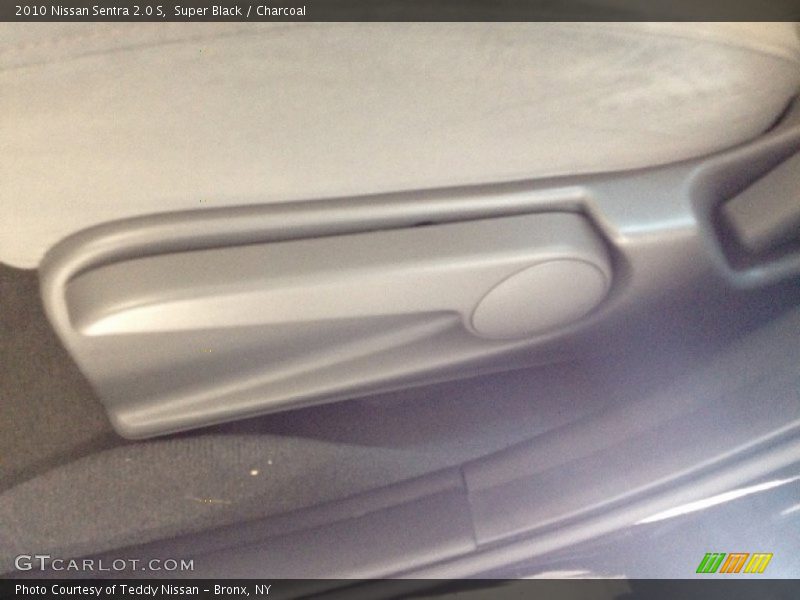 Super Black / Charcoal 2010 Nissan Sentra 2.0 S