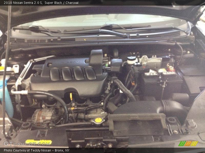 Super Black / Charcoal 2010 Nissan Sentra 2.0 S