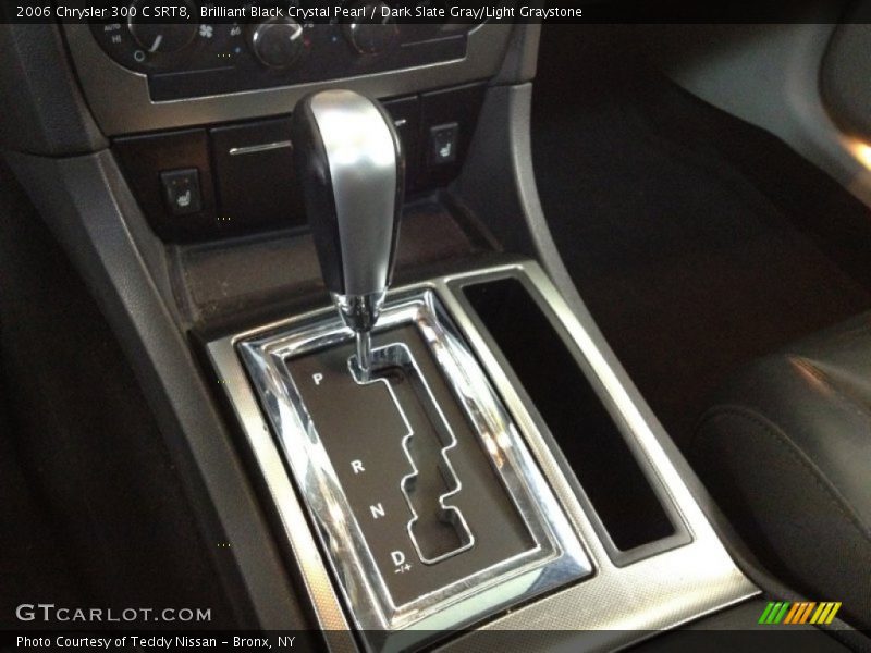 Brilliant Black Crystal Pearl / Dark Slate Gray/Light Graystone 2006 Chrysler 300 C SRT8