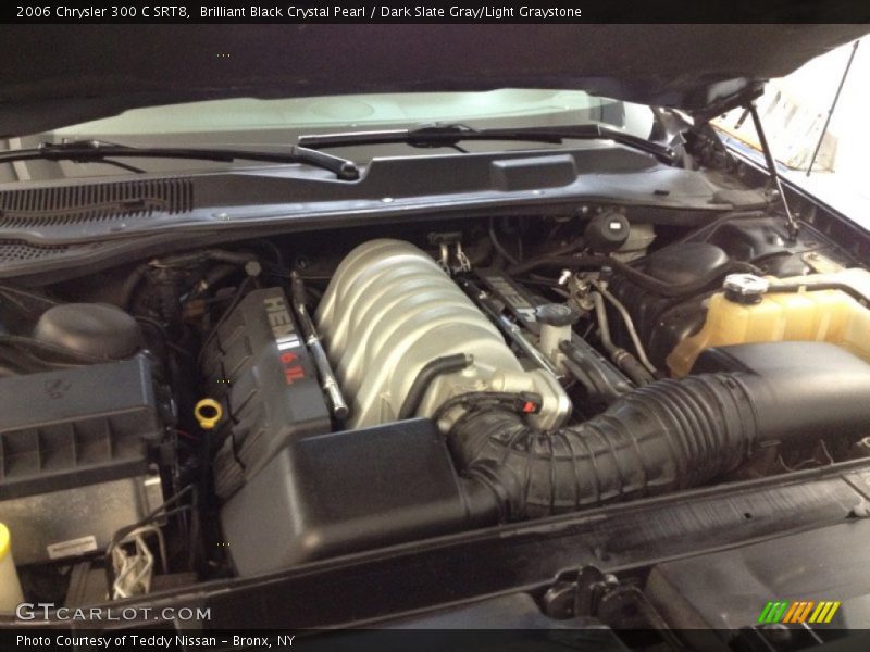 Brilliant Black Crystal Pearl / Dark Slate Gray/Light Graystone 2006 Chrysler 300 C SRT8