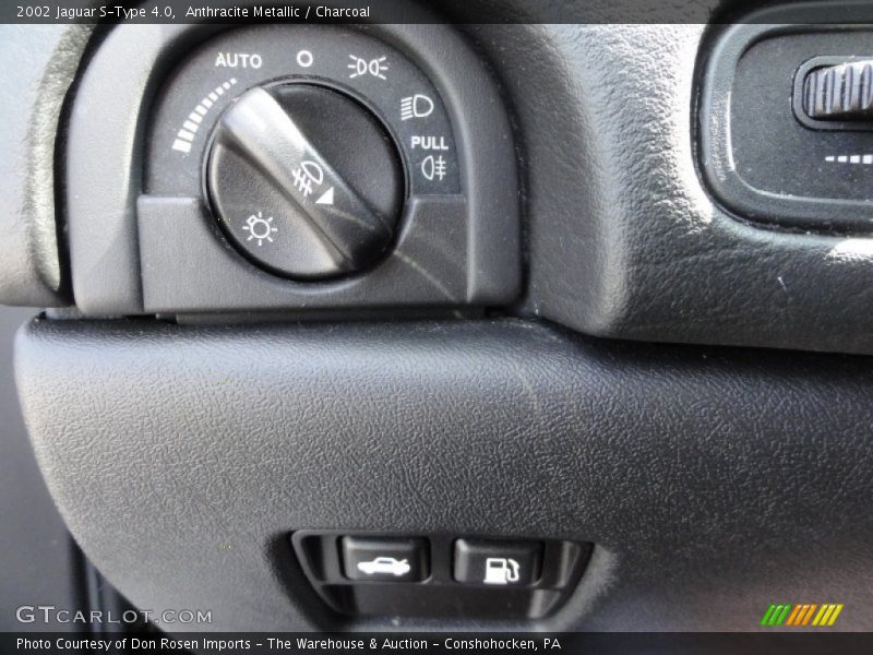 Controls of 2002 S-Type 4.0