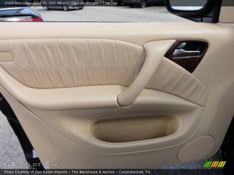 Door Panel of 2000 ML 430 4Matic