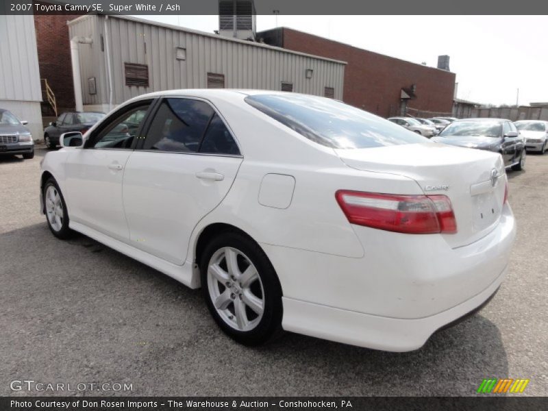 Super White / Ash 2007 Toyota Camry SE